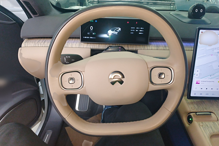 蔚来ET7 2022款 100kWh 首发版中控内饰13