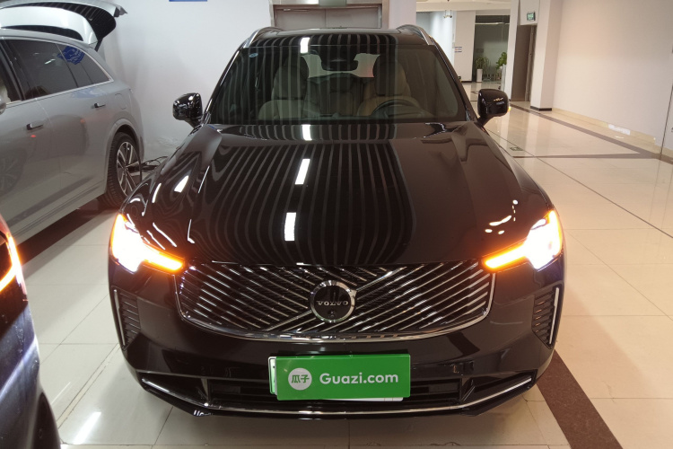 沃尔沃XC90新能源 2025款 T8 智尊豪华版 7座车身外观2