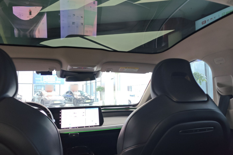 小鹏P7 2022款 480E中控内饰22