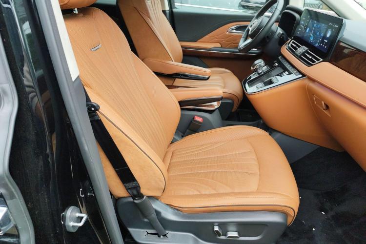 红旗HQ9 2023款 2.0T 智联旗领版中控内饰41