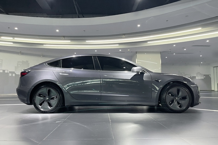 特斯拉 Model 3 2020款 改款 长续航后轮驱动版车身外观6004