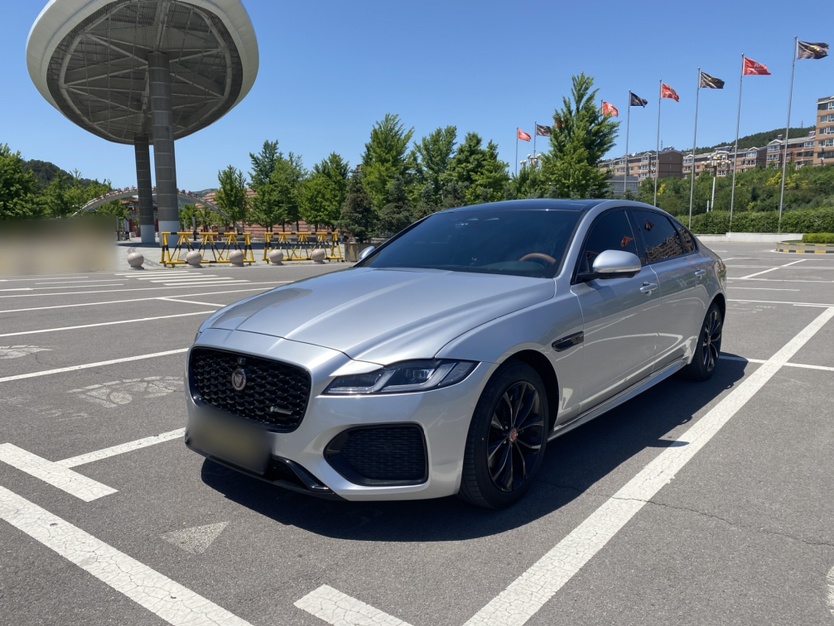 2021款 捷豹XFL 2.0T P250 四驱曜黑运动版图片