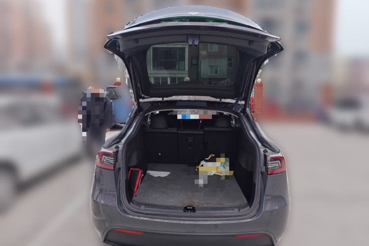 特斯拉 Model Y 2022款 改款 后轮驱动版中控内饰23