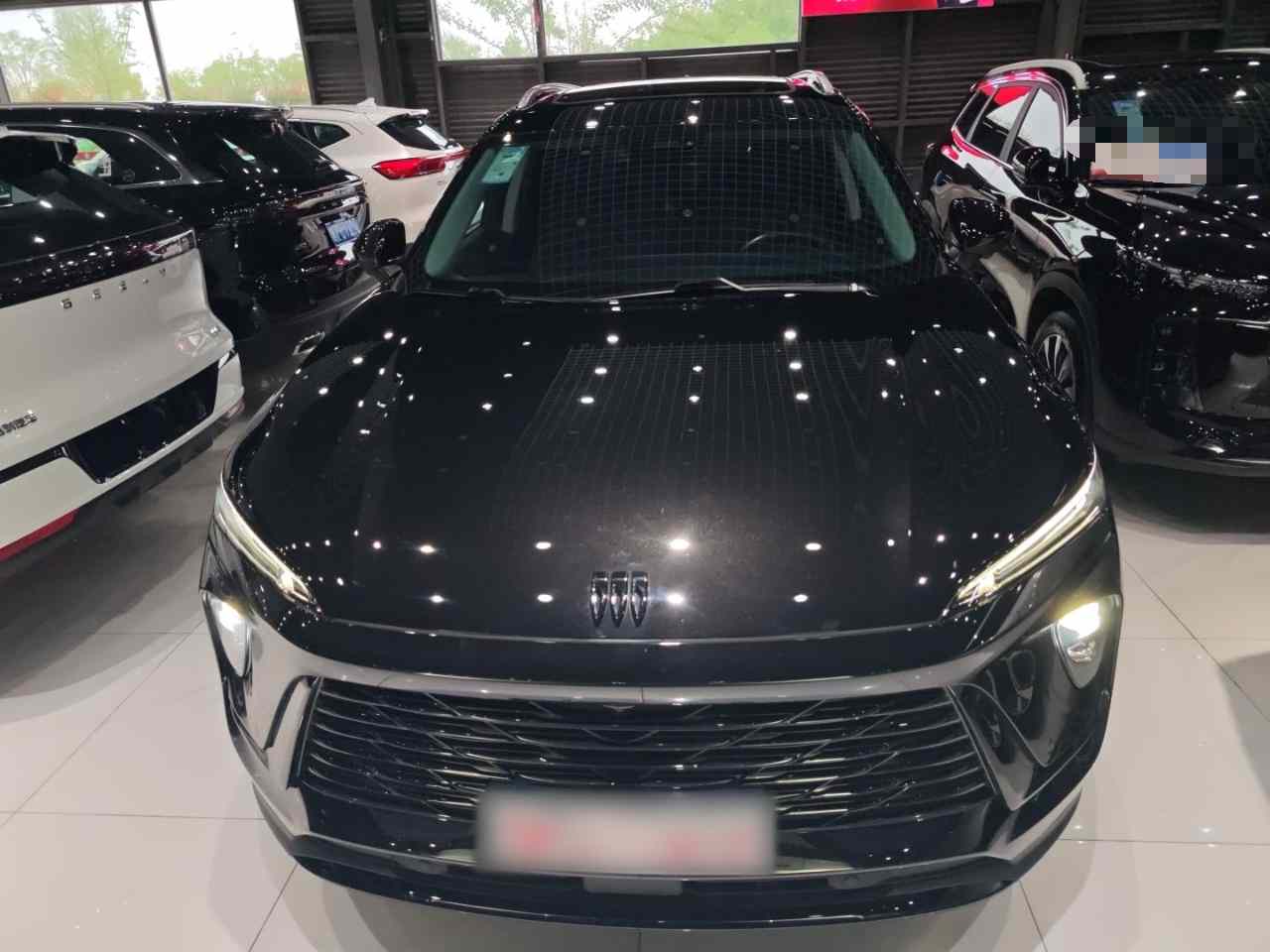 别克 2025款 昂科威Plus 28T 两驱白金版(2)