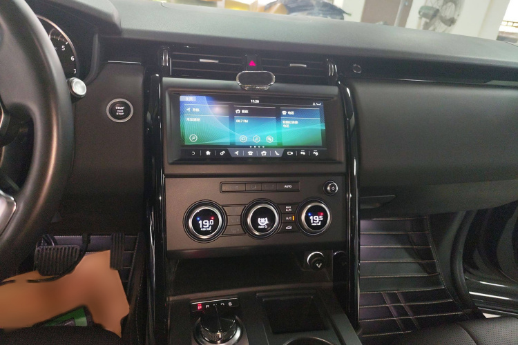 路虎 发现 2019款 3.0 SC V6 SE中控内饰16