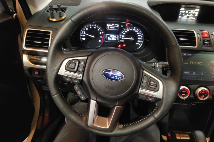 斯巴鲁 森林人 2018款 2.0i 时尚导航版局部细节13
