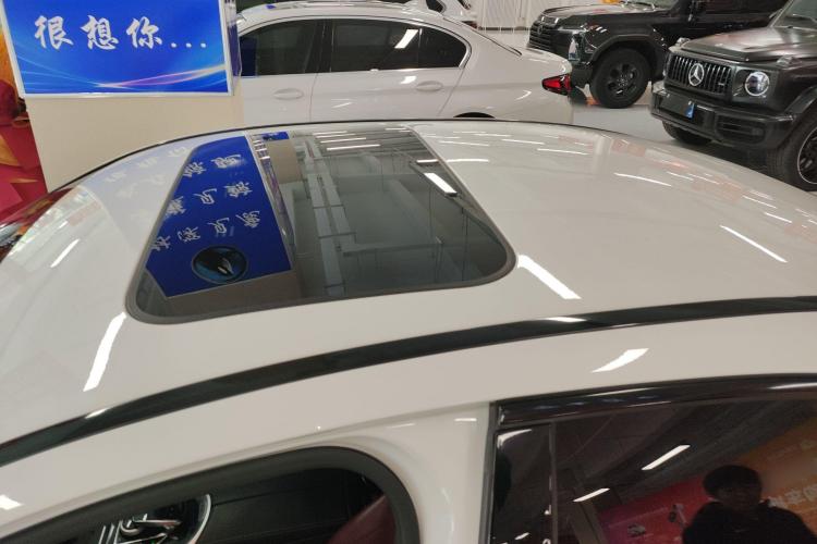 奔驰C级 2018款 C 200 运动版车身外观57