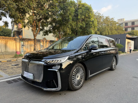 岚图汽车 岚图梦想家 2025款 PHEV 四驱旗舰鲲鹏版