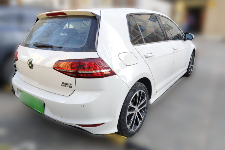 大众 高尔夫 2016款 1.4TSI 自动R-Line车身外观7