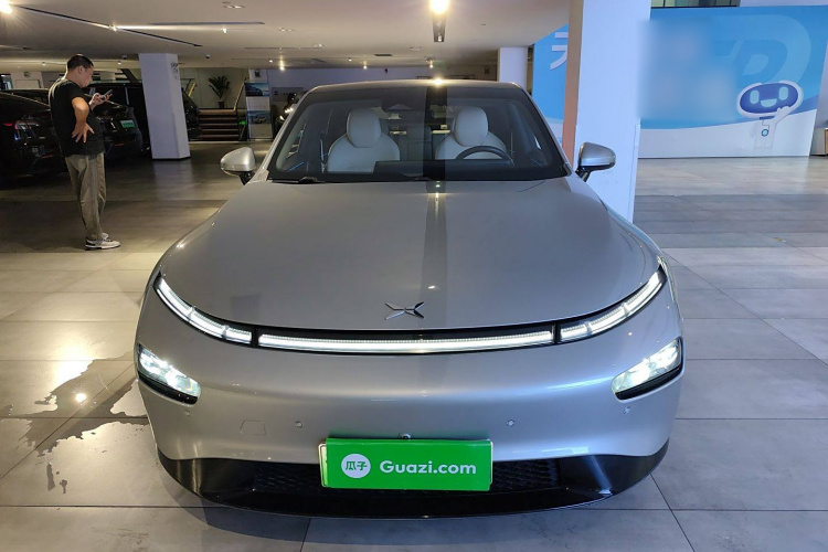 小鹏P7 2021款 480N车身外观6001