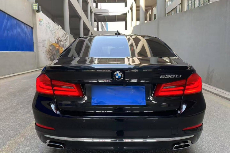 宝马5系 2019款 改款 530Li 尊享型 豪华套装车身外观6004