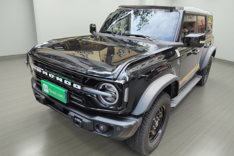 福特烈马 2024款 2.3T 墨钻车身外观1