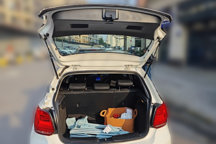 大众 Polo 2016款 1.4L 自动风尚型中控内饰23