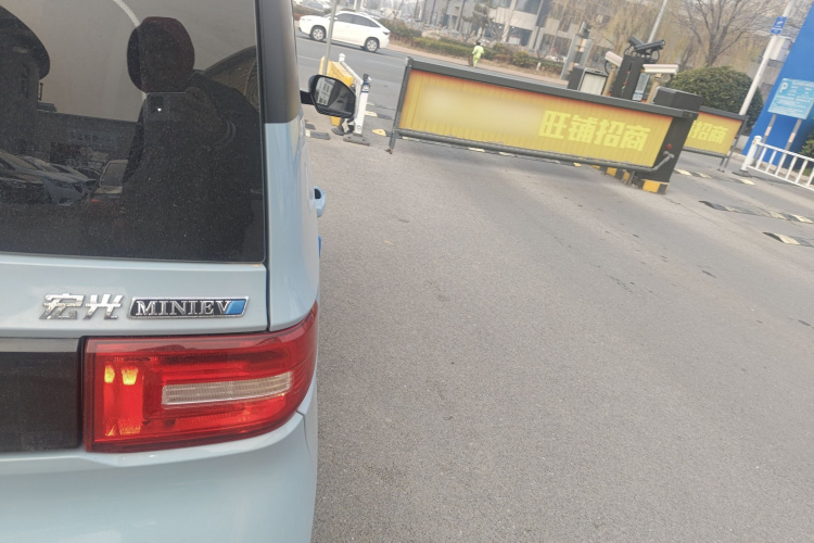 五菱汽车 宏光MINIEV 2020款 悦享款 磷酸铁锂车身外观9