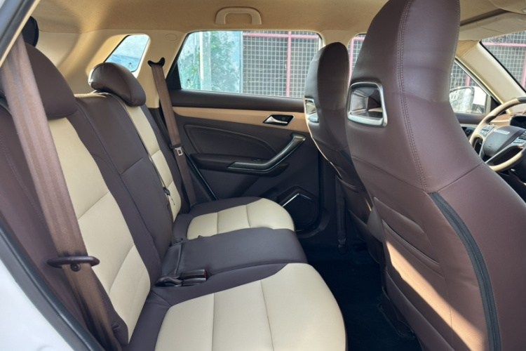 猎豹汽车 猎豹CS9 2018款 1.5T CVT劲锐型中控内饰7007