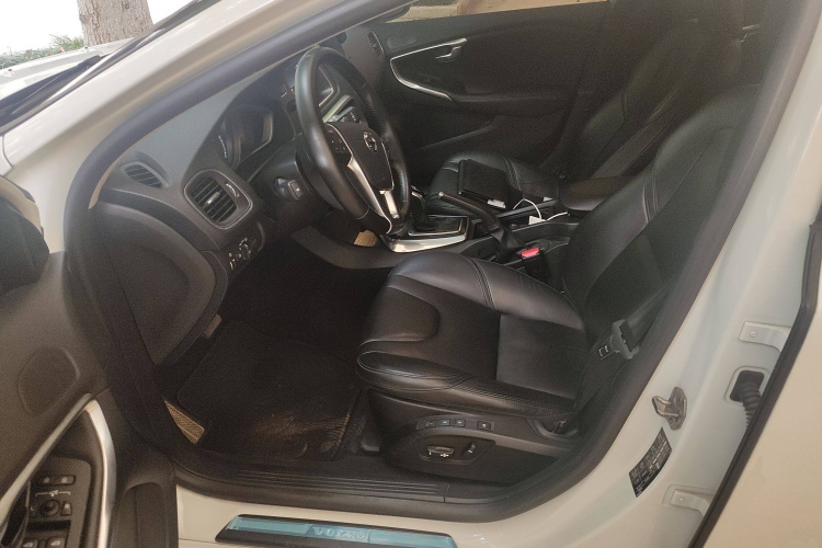 沃尔沃V40 2017款 T3 智逸版局部细节19