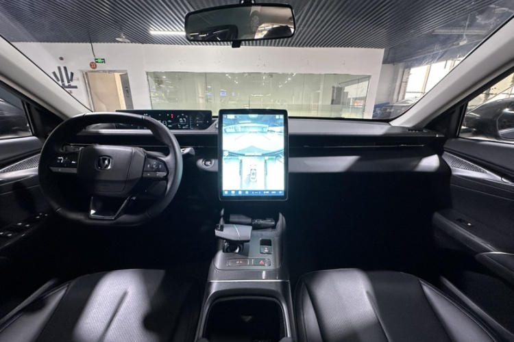 长安 逸动 2025款 蓝鲸 1.5T 500Bar尊贵型车身外观6002