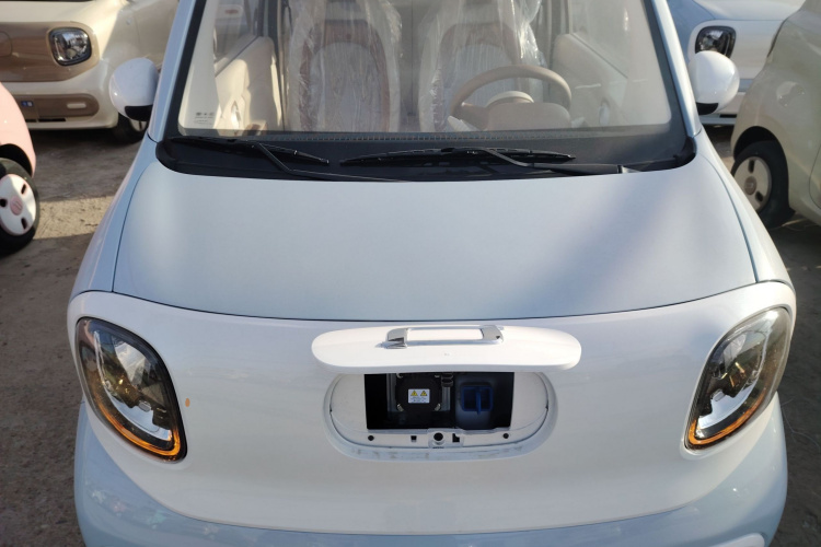 奔腾小马 2026款 222km 萌趣马 Plus机舱底盘24