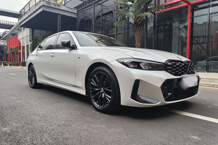 宝马3系 2024款 325Li M运动曜夜套装车身外观6009