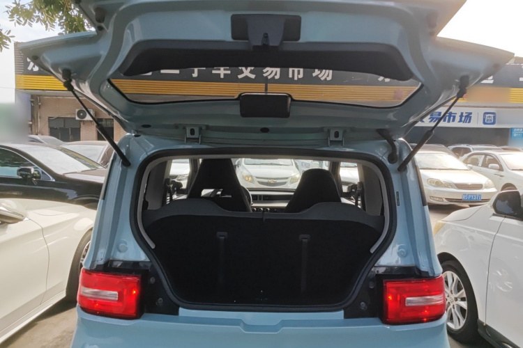 五菱汽车 宏光MINIEV 2020款 自在款 三元锂机舱底盘23