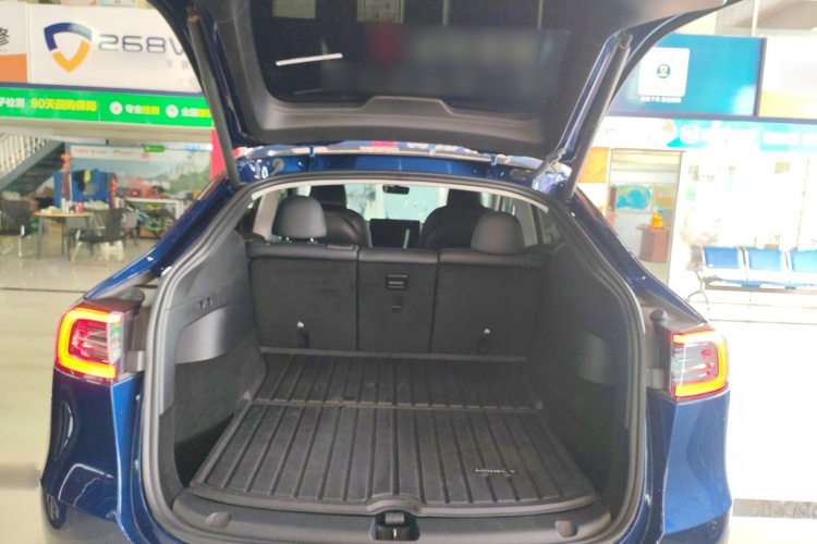 特斯拉 Model Y 2022款 改款 后轮驱动版局部细节23