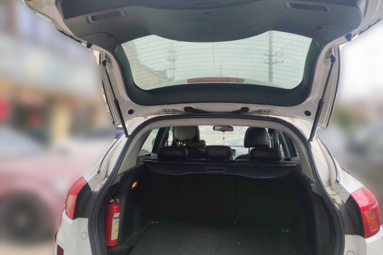 奔腾X80 2015款 2.0L 自动舒适型中控内饰23