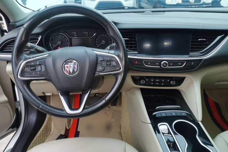 别克 君威 2020款 552T 精英型中控内饰12