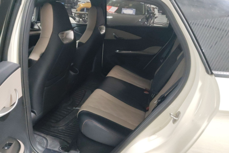 比亚迪 海豚 2023款 420km 时尚版中控内饰7004