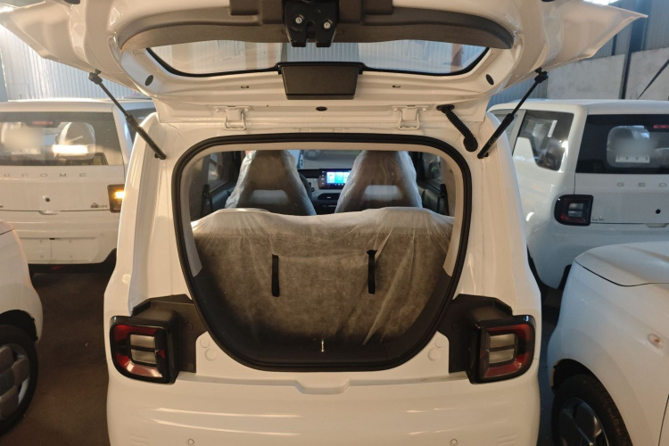 吉利银河 2024款 熊猫mini 200km 耐力熊机舱底盘23