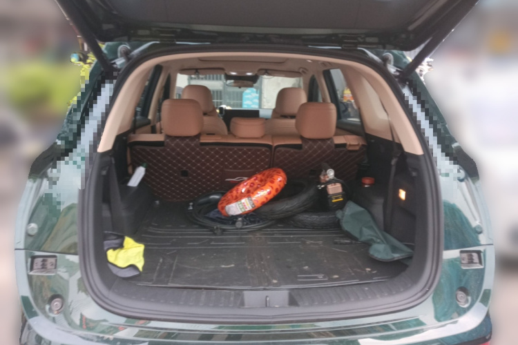 蓝电E5 PLUS 2025款 165km 长续航版PLUS 7座中控内饰23