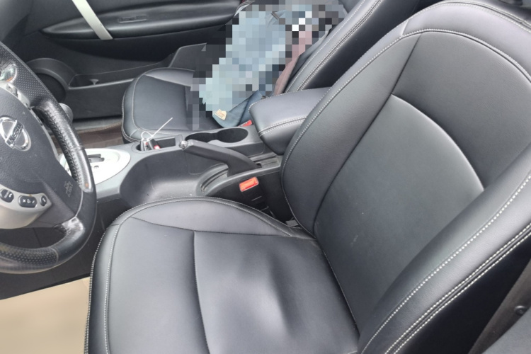 日产 逍客 2015款 2.0XL 酷火 CVT 2WD中控内饰19