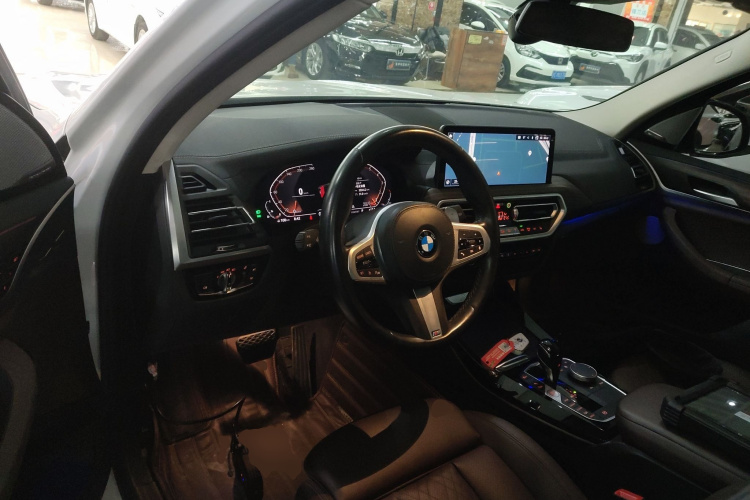 宝马X3 2022款 改款 xDrive30i 尊享型 M曜夜套装中控内饰12