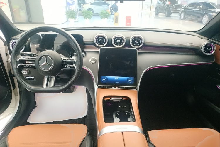 奔驰C级 2023款 改款 C 260 L 运动版中控内饰7002