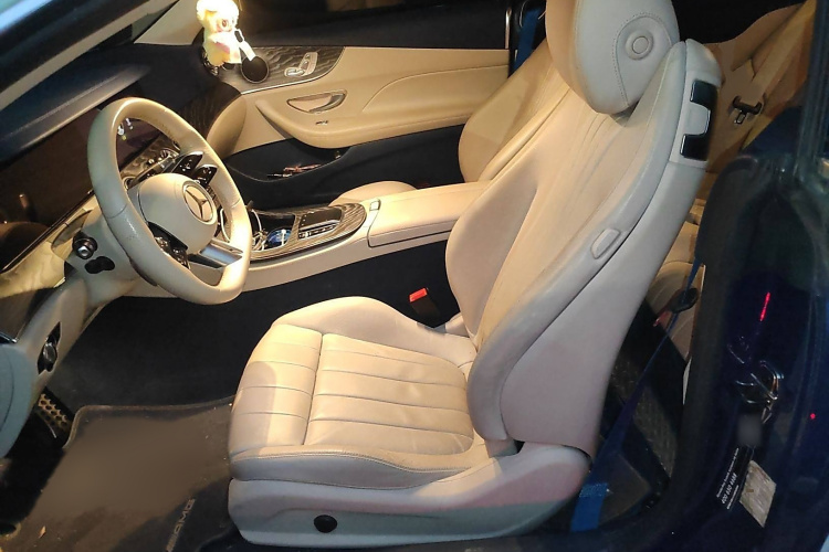 奔驰E级(进口) 2021款 E 260 轿跑车局部细节19