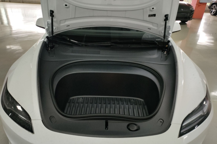 特斯拉 Model 3 2025款 改款 长续航全轮驱动版局部细节24