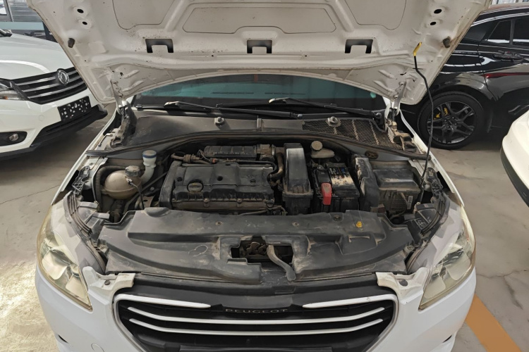 标致301 2016款 1.6L 手动舒适版机舱底盘24