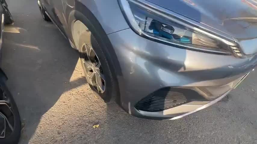 比亚迪 元PLUS 2022款 510KM 尊荣型实拍1