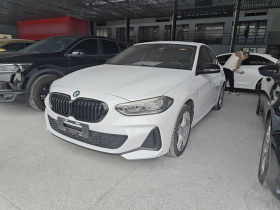 宝马1系 2021款 改款 120i M运动曜夜版