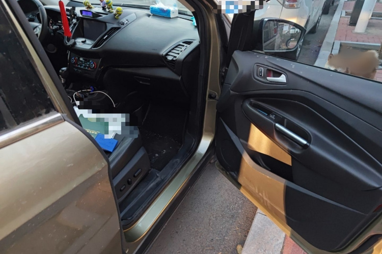 福特 翼虎 2017款 EcoBoost 180 四驱豪翼型局部细节9005