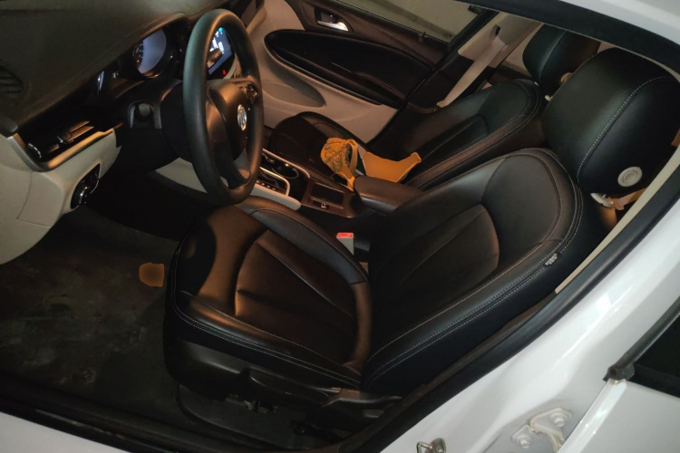 别克 威朗 2017款 三厢 15S 自动进取型中控内饰19