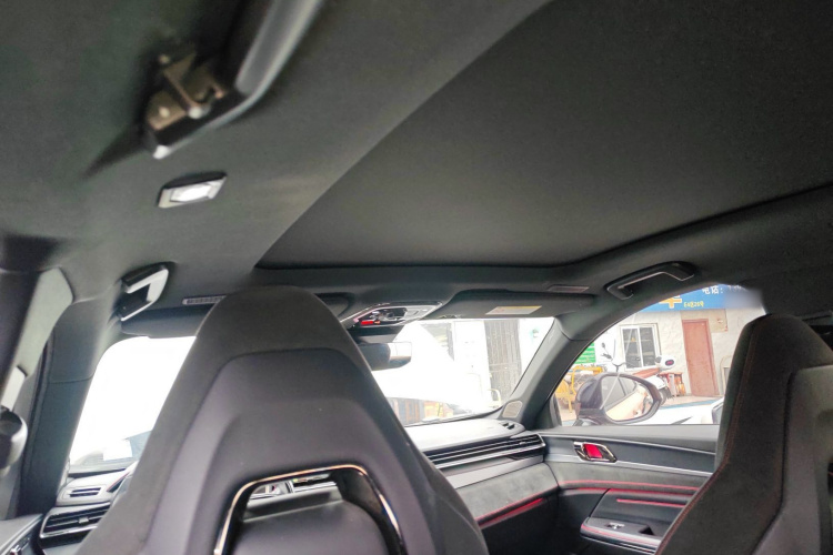 领克05 2020款 2.0TD 四驱劲Halo中控内饰22