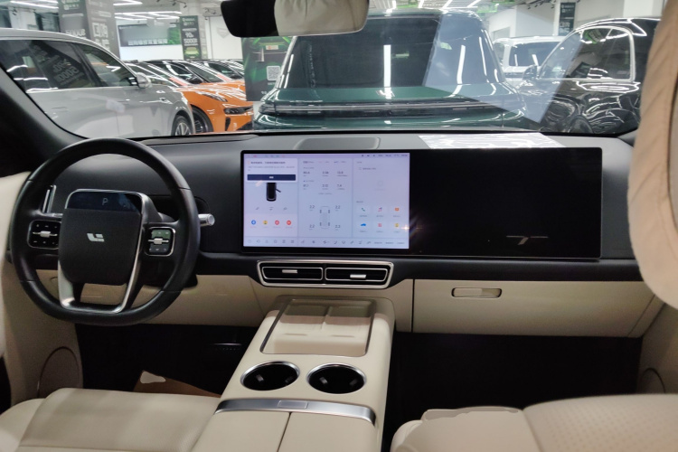 理想汽车 理想L8 2024款 Pro中控内饰12