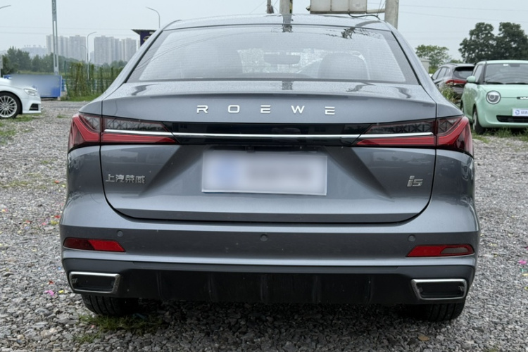 荣威i5 2023款 1.5L CVT尊荣版车身外观6006