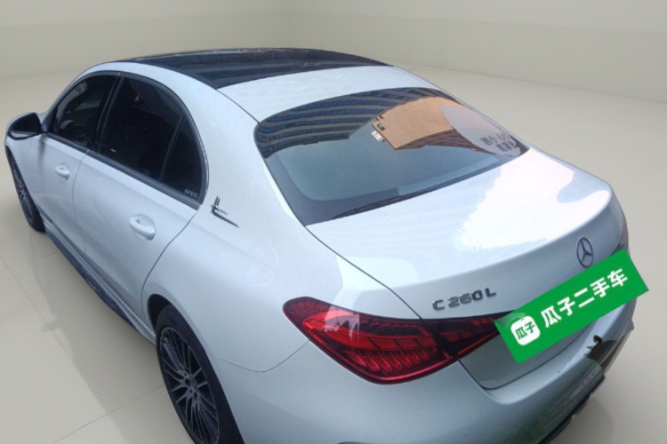 奔驰C级 2023款 C 260 L 运动版车身外观5