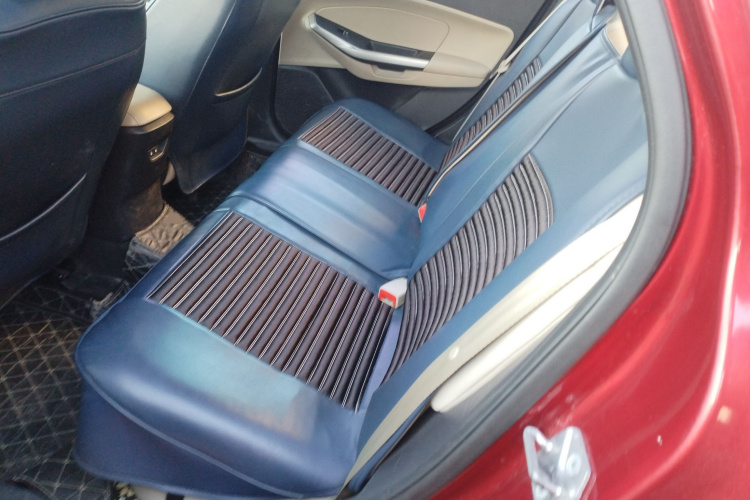 福特 福睿斯 2015款 1.5L 手动舒适型中控内饰21