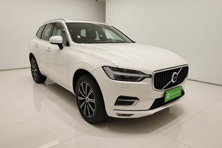 沃尔沃XC60 2020款 T5 四驱智雅豪华版车身外观3