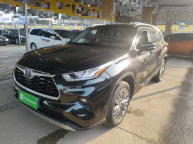 丰田 汉兰达 2022款 双擎 2.5L 四驱豪华版 7座