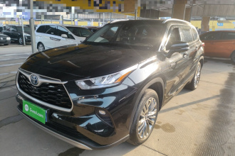 丰田 汉兰达 2022款 双擎 2.5L 四驱豪华版 7座