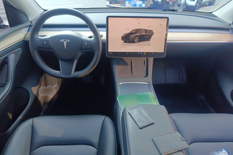 特斯拉 Model Y 2022款 改款 后轮驱动版中控内饰12