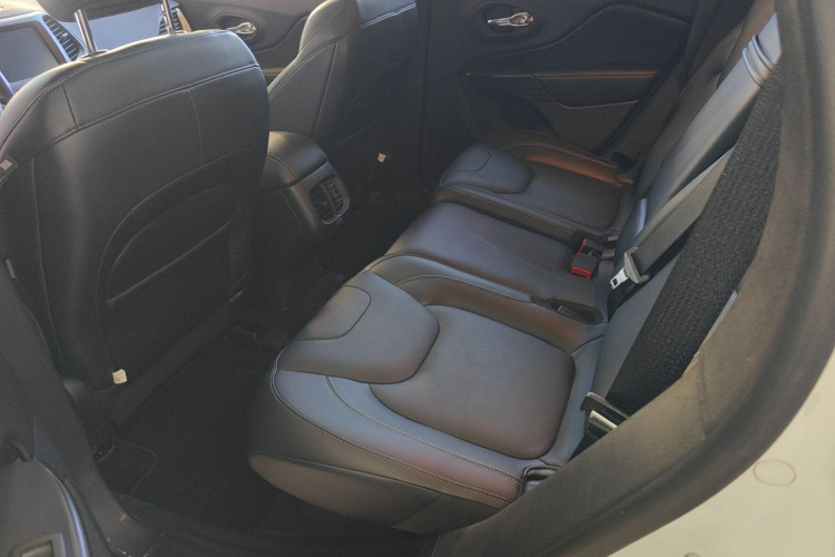 Jeep 自由光 2017款 2.4L 专业智能版中控内饰21